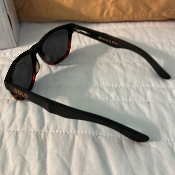 Solo Sunglasses - Picture 5 of 6